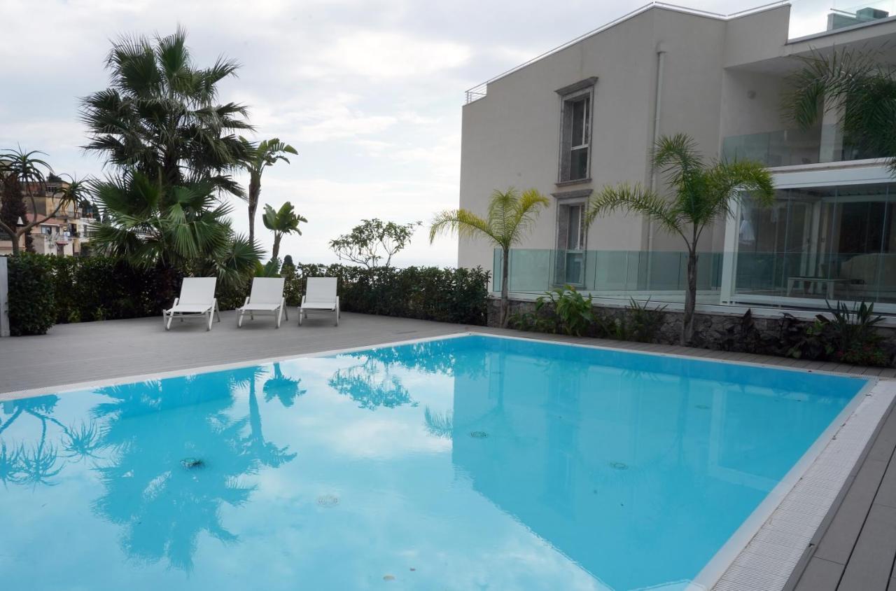 Minerva Luxury Apartment & Tulipan Apartment By Taormina Holidays Luaran gambar